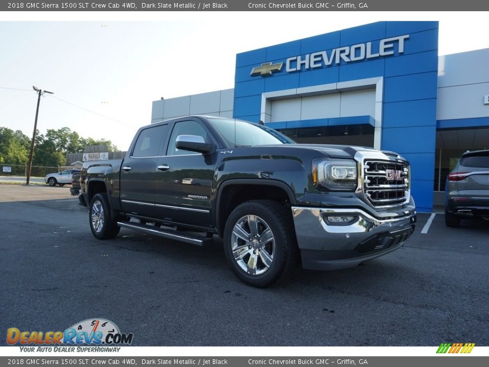 Front 3/4 View of 2018 GMC Sierra 1500 SLT Crew Cab 4WD Photo #1