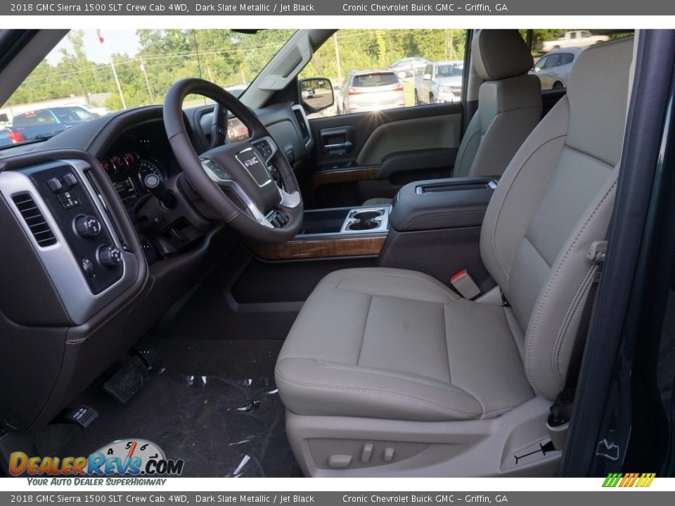 Front Seat of 2018 GMC Sierra 1500 SLT Crew Cab 4WD Photo #4