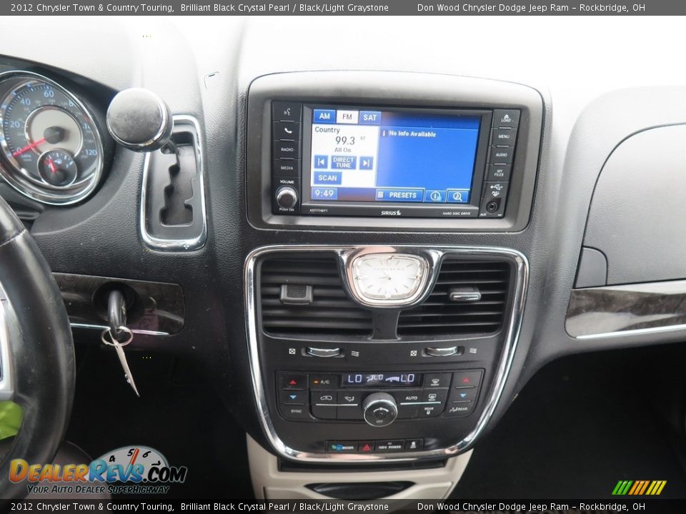2012 Chrysler Town & Country Touring Brilliant Black Crystal Pearl / Black/Light Graystone Photo #16