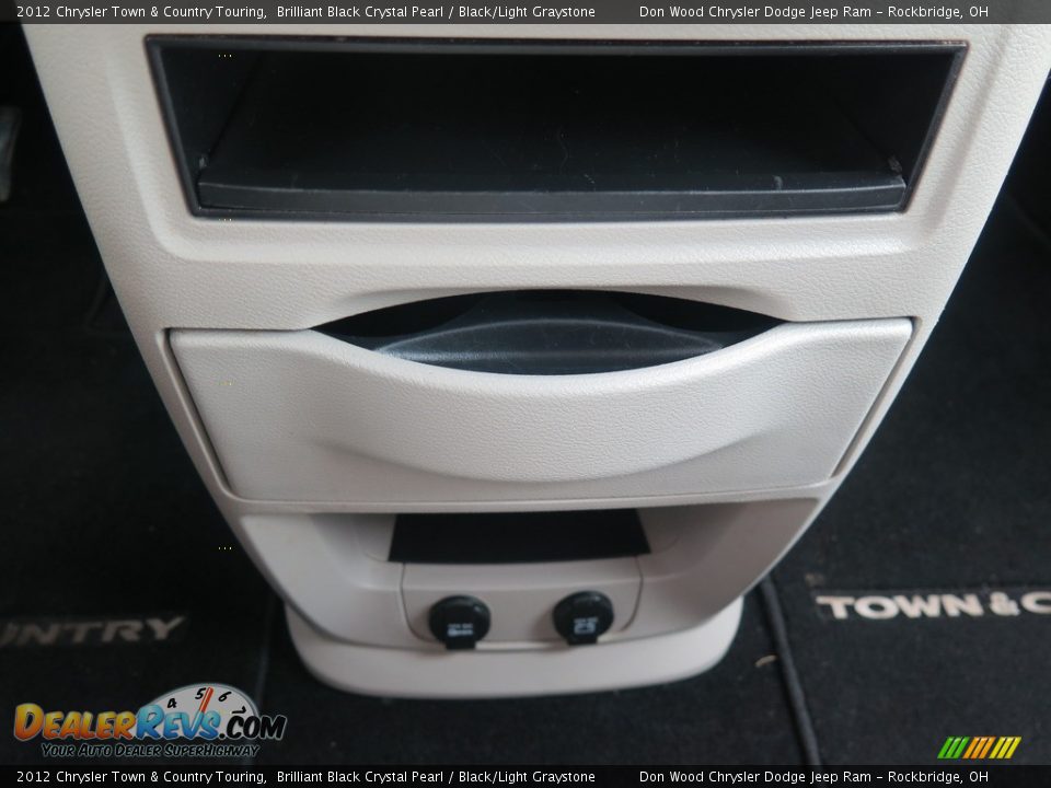 2012 Chrysler Town & Country Touring Brilliant Black Crystal Pearl / Black/Light Graystone Photo #17