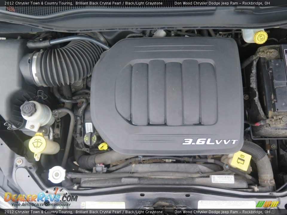2012 Chrysler Town & Country Touring Brilliant Black Crystal Pearl / Black/Light Graystone Photo #27