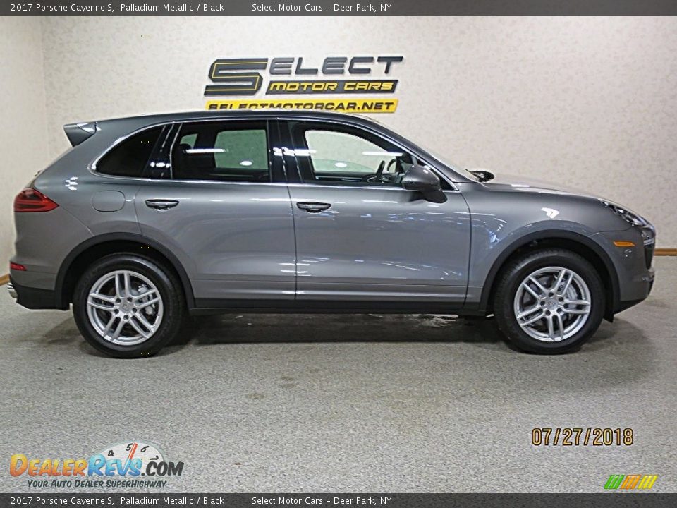 2017 Porsche Cayenne S Palladium Metallic / Black Photo #4