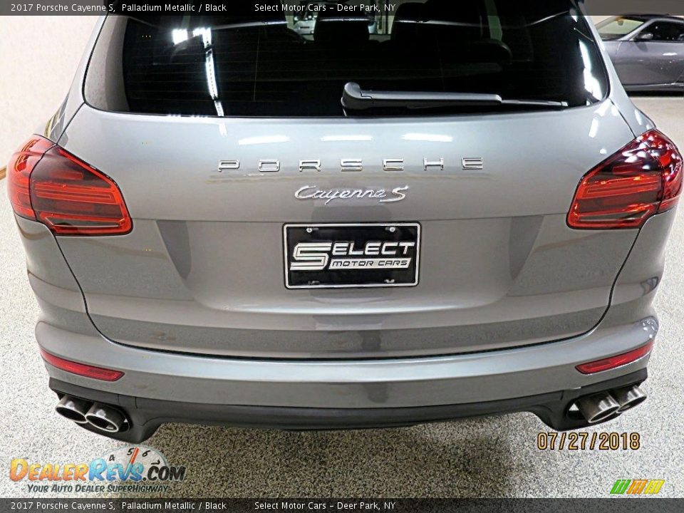 2017 Porsche Cayenne S Palladium Metallic / Black Photo #5