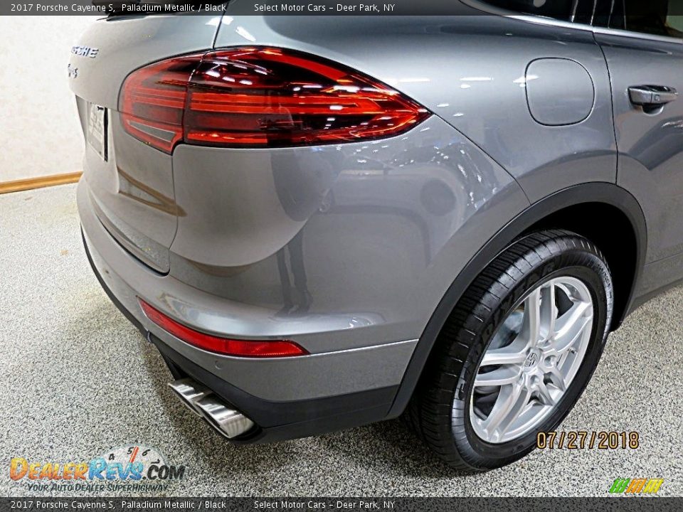 2017 Porsche Cayenne S Palladium Metallic / Black Photo #10