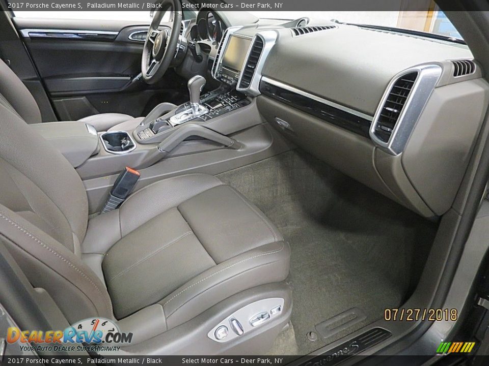 2017 Porsche Cayenne S Palladium Metallic / Black Photo #18