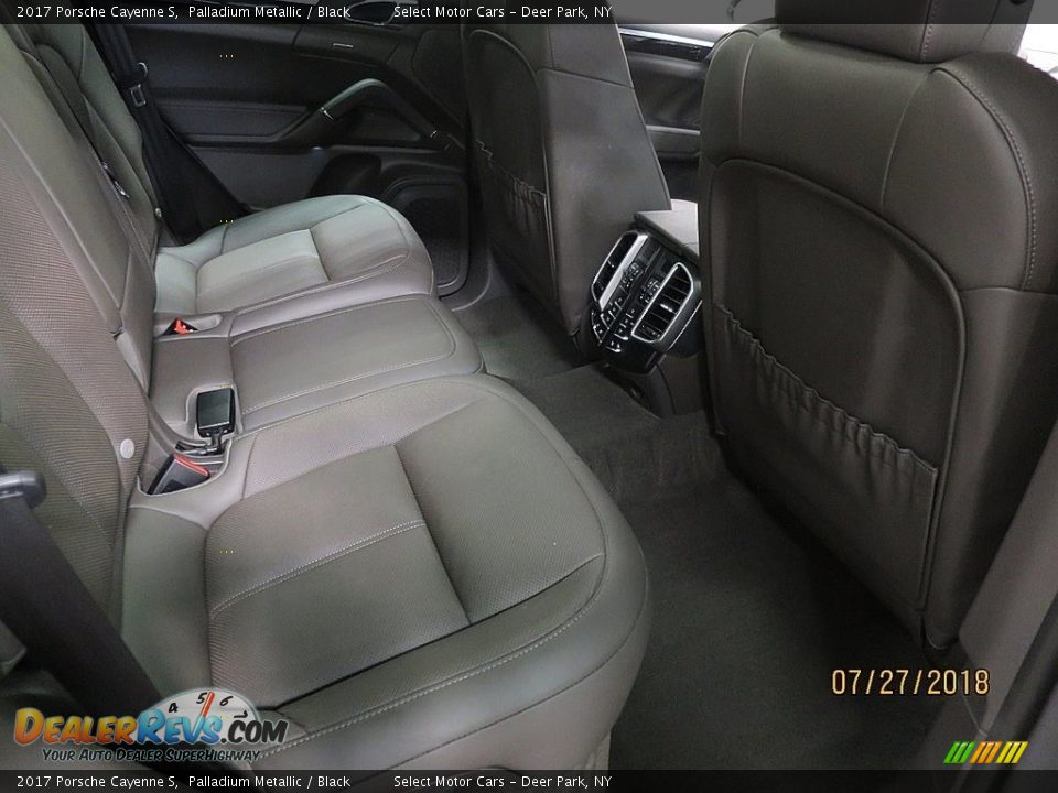 2017 Porsche Cayenne S Palladium Metallic / Black Photo #19