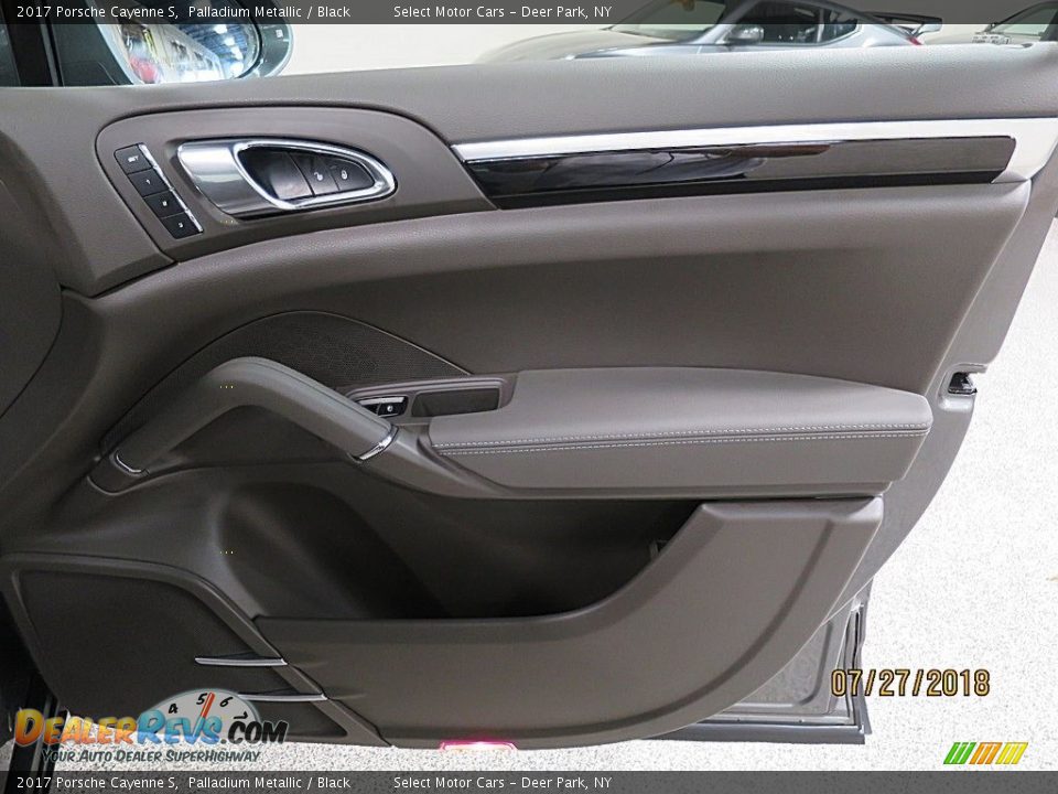 2017 Porsche Cayenne S Palladium Metallic / Black Photo #21