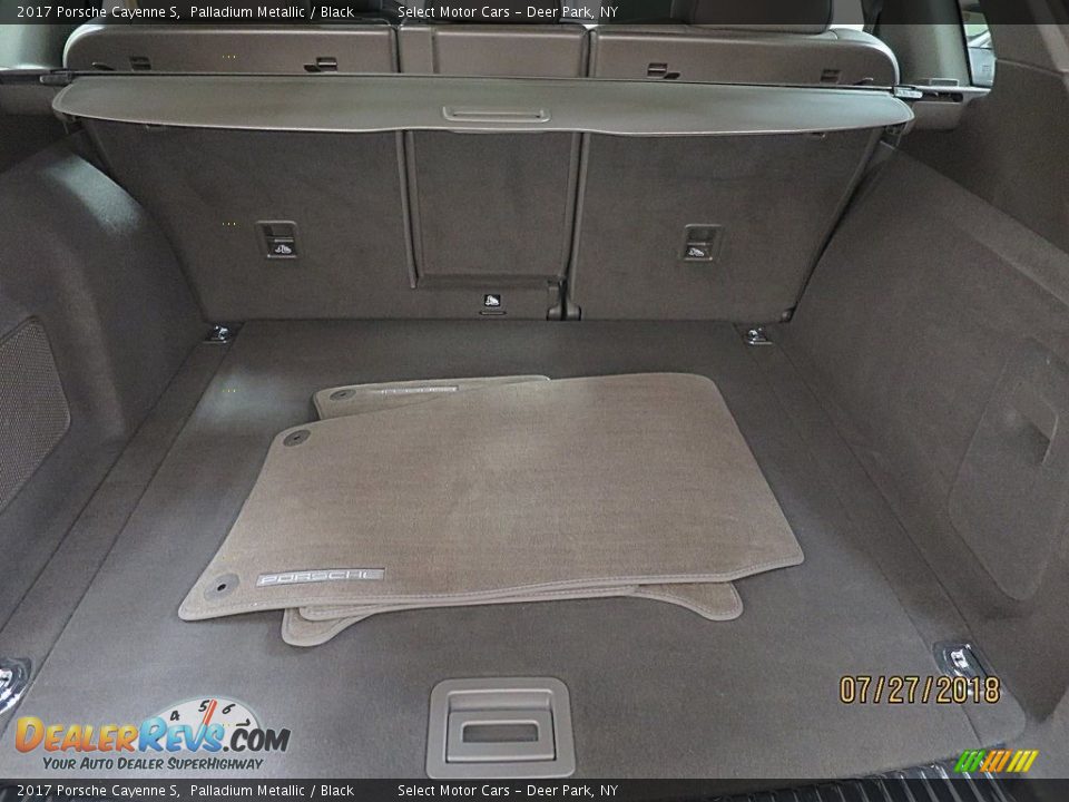 2017 Porsche Cayenne S Palladium Metallic / Black Photo #29