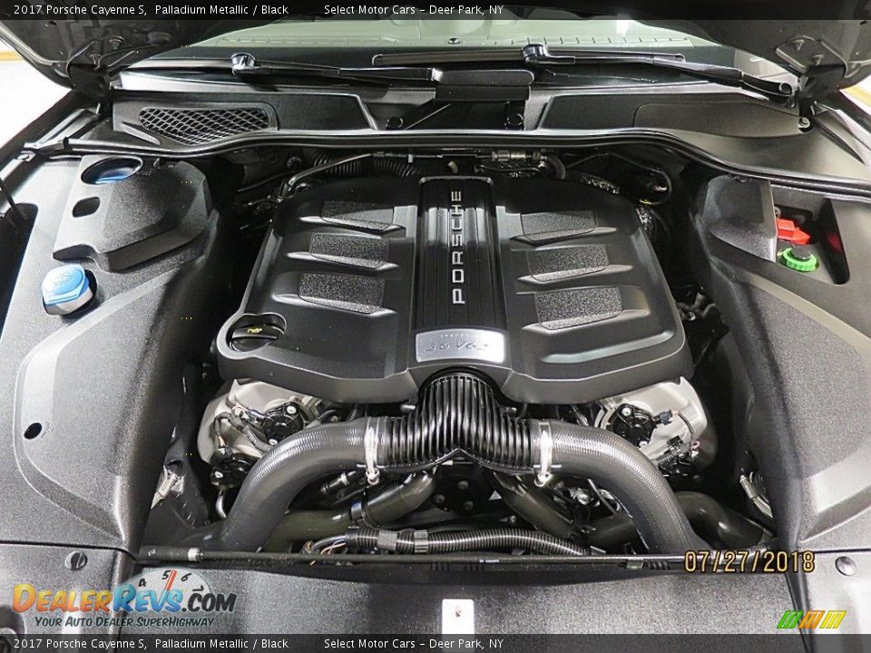 2017 Porsche Cayenne S Palladium Metallic / Black Photo #32
