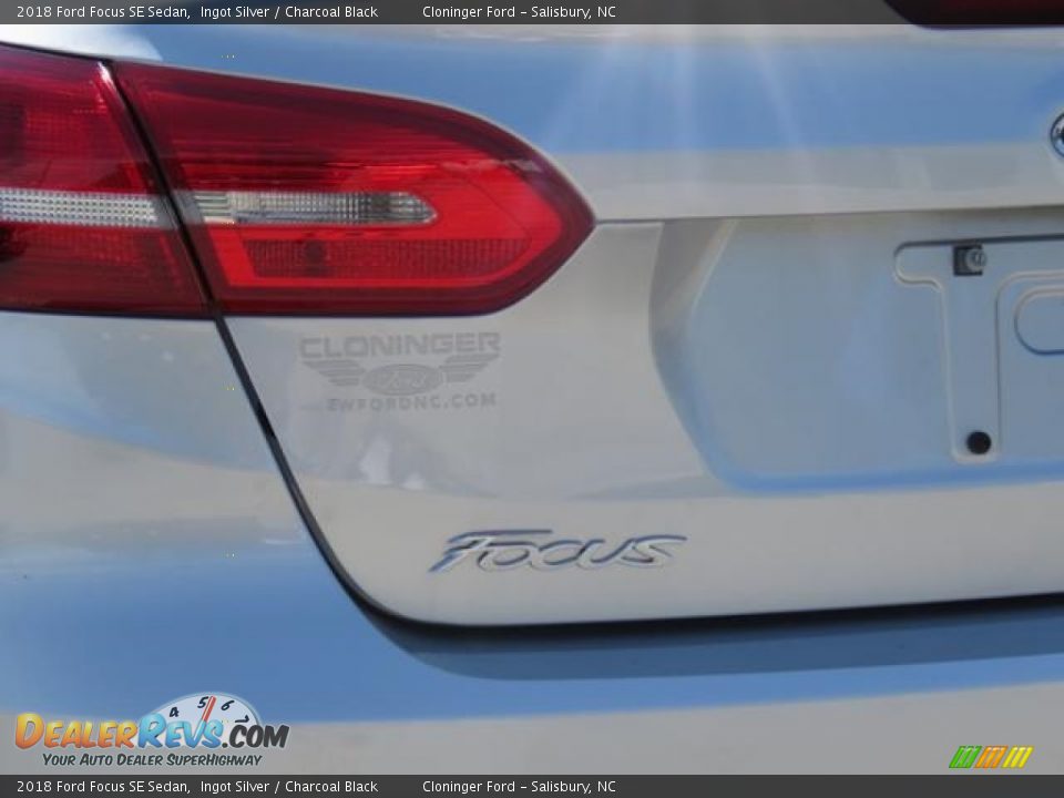 2018 Ford Focus SE Sedan Ingot Silver / Charcoal Black Photo #24