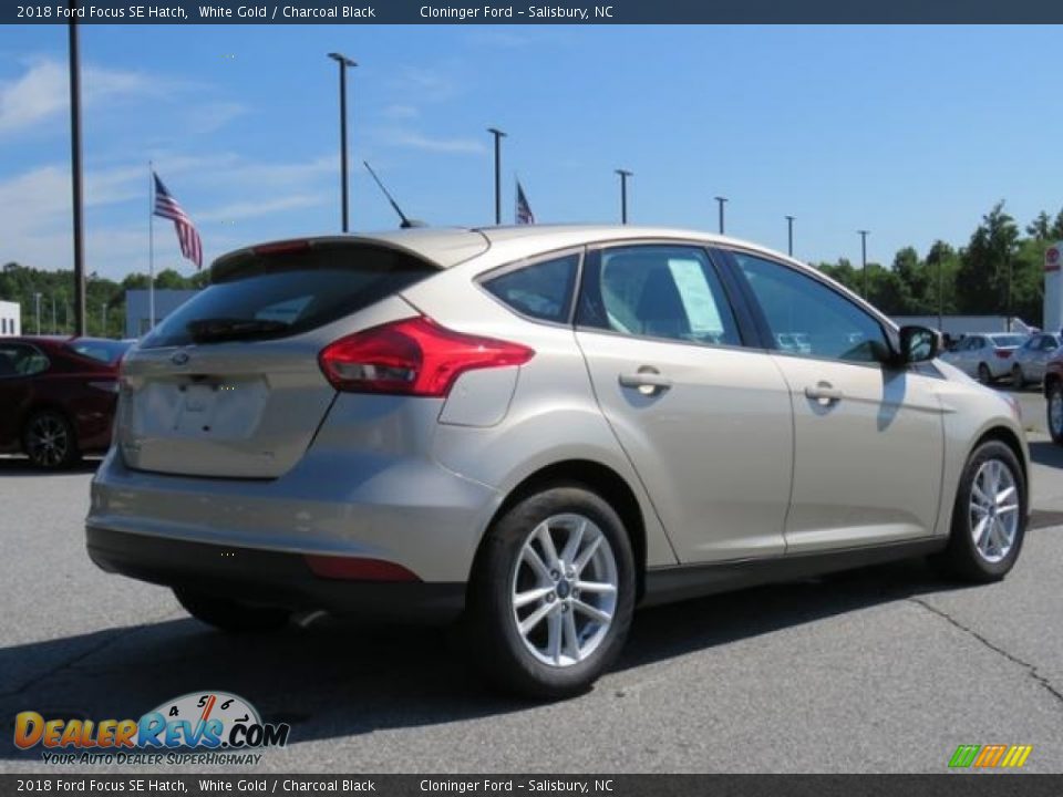 2018 Ford Focus SE Hatch White Gold / Charcoal Black Photo #21