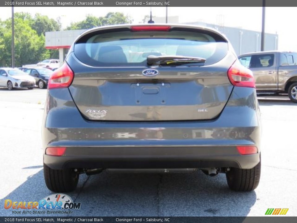 2018 Ford Focus SEL Hatch Magnetic / Charcoal Black Photo #22