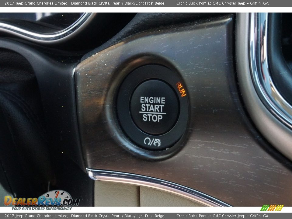 2017 Jeep Grand Cherokee Limited Diamond Black Crystal Pearl / Black/Light Frost Beige Photo #9