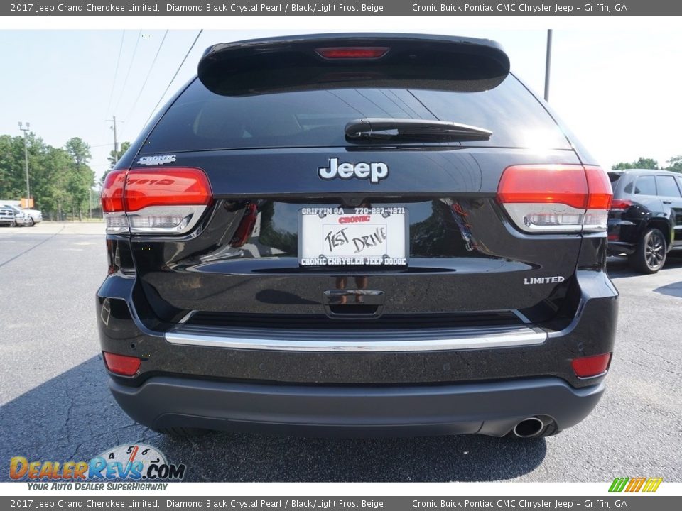 2017 Jeep Grand Cherokee Limited Diamond Black Crystal Pearl / Black/Light Frost Beige Photo #12