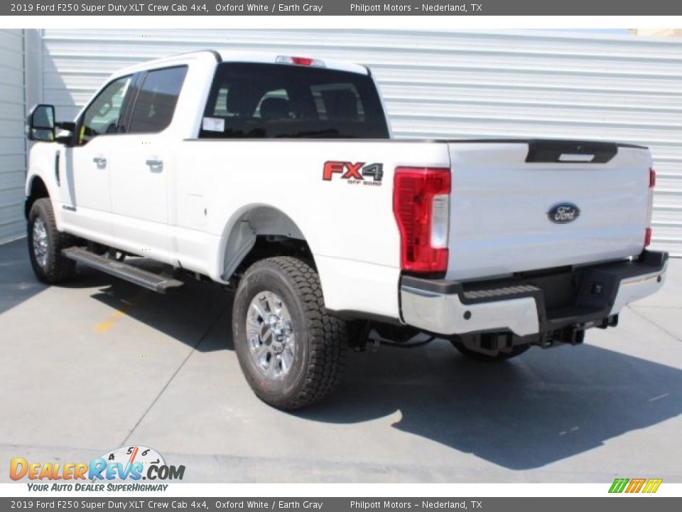 2019 Ford F250 Super Duty XLT Crew Cab 4x4 Oxford White / Earth Gray Photo #7