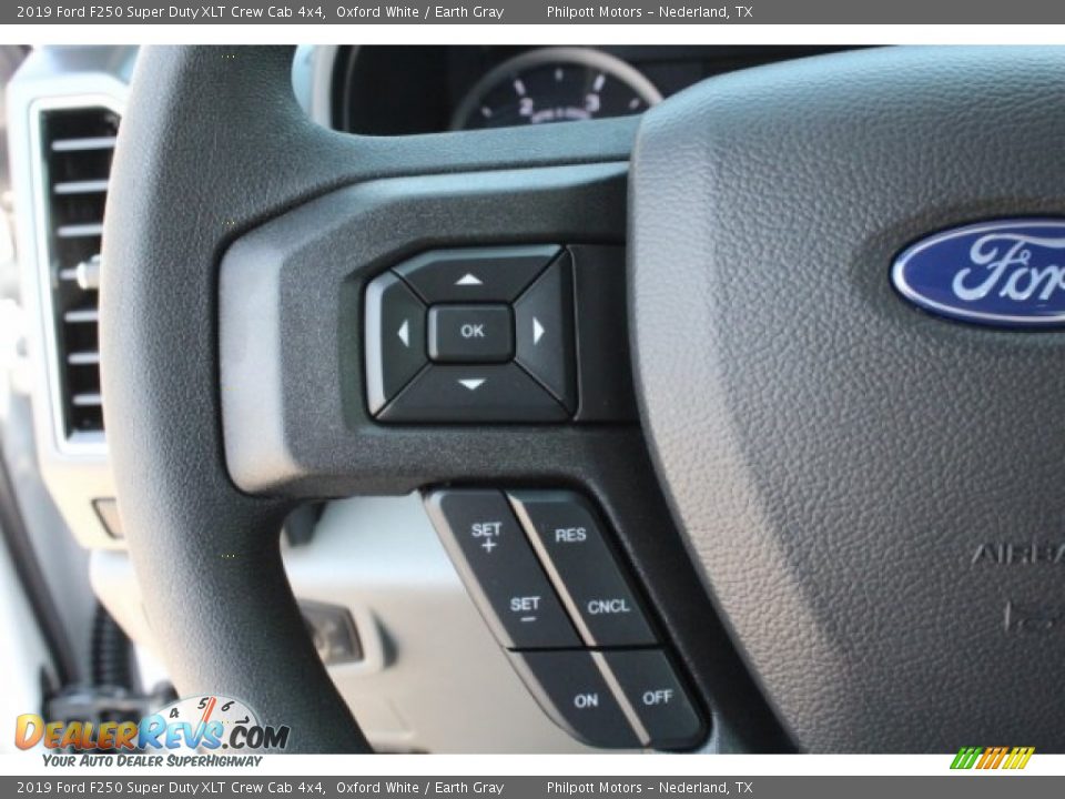 2019 Ford F250 Super Duty XLT Crew Cab 4x4 Oxford White / Earth Gray Photo #18