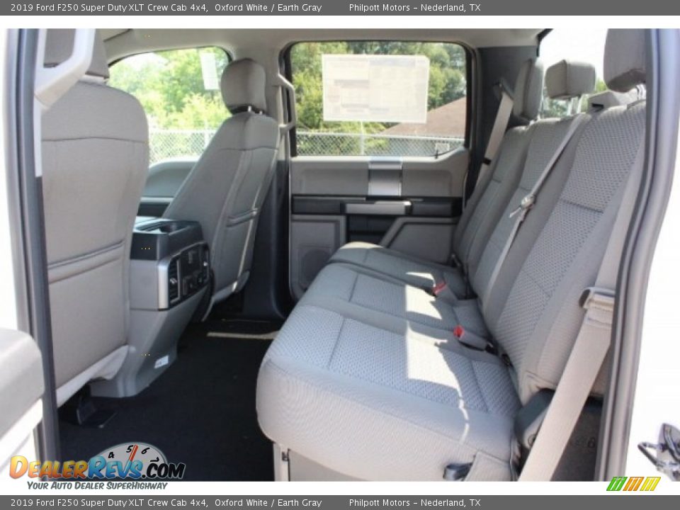2019 Ford F250 Super Duty XLT Crew Cab 4x4 Oxford White / Earth Gray Photo #23