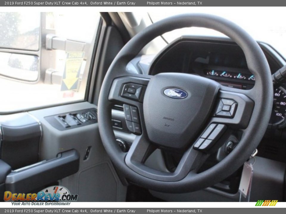 2019 Ford F250 Super Duty XLT Crew Cab 4x4 Oxford White / Earth Gray Photo #25