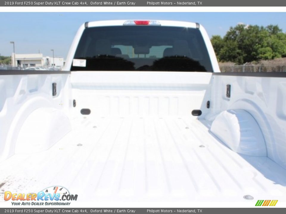 2019 Ford F250 Super Duty XLT Crew Cab 4x4 Oxford White / Earth Gray Photo #26