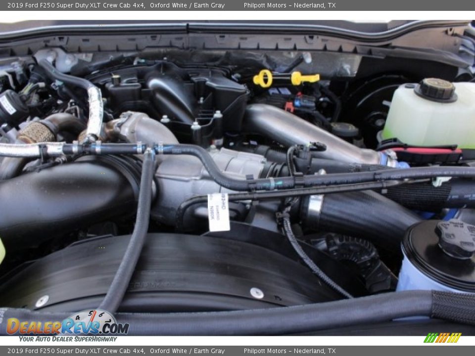 2019 Ford F250 Super Duty XLT Crew Cab 4x4 Oxford White / Earth Gray Photo #32