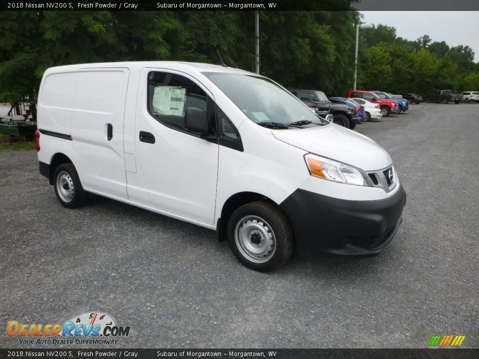 Front 3/4 View of 2018 Nissan NV200 S Photo #1