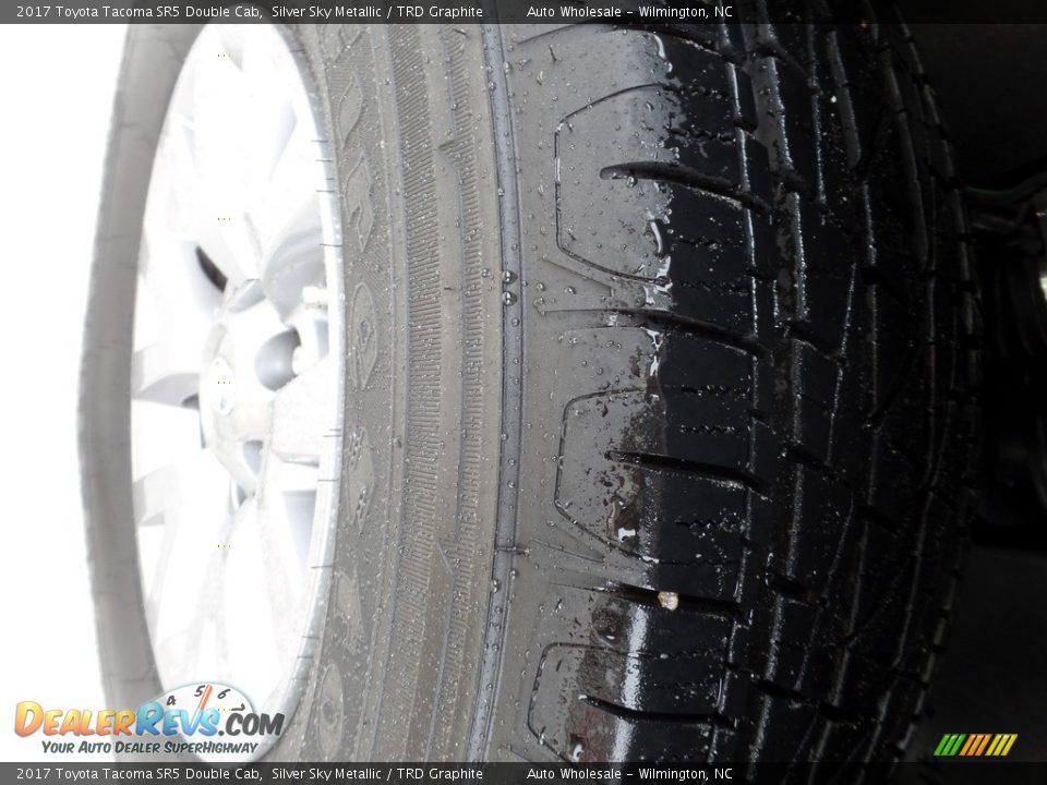 2017 Toyota Tacoma SR5 Double Cab Silver Sky Metallic / TRD Graphite Photo #8