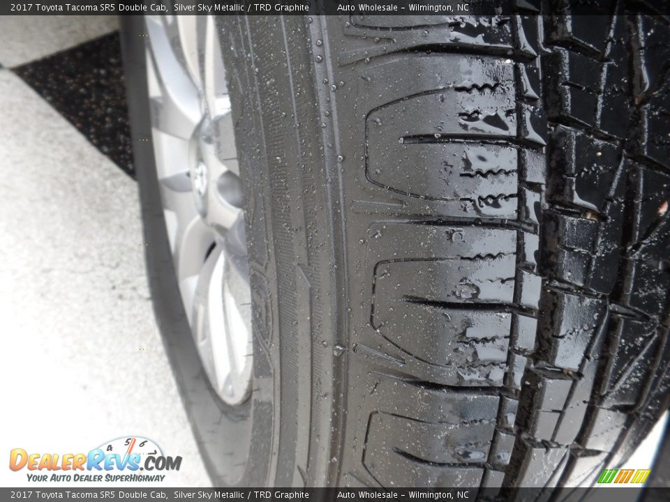 2017 Toyota Tacoma SR5 Double Cab Silver Sky Metallic / TRD Graphite Photo #9