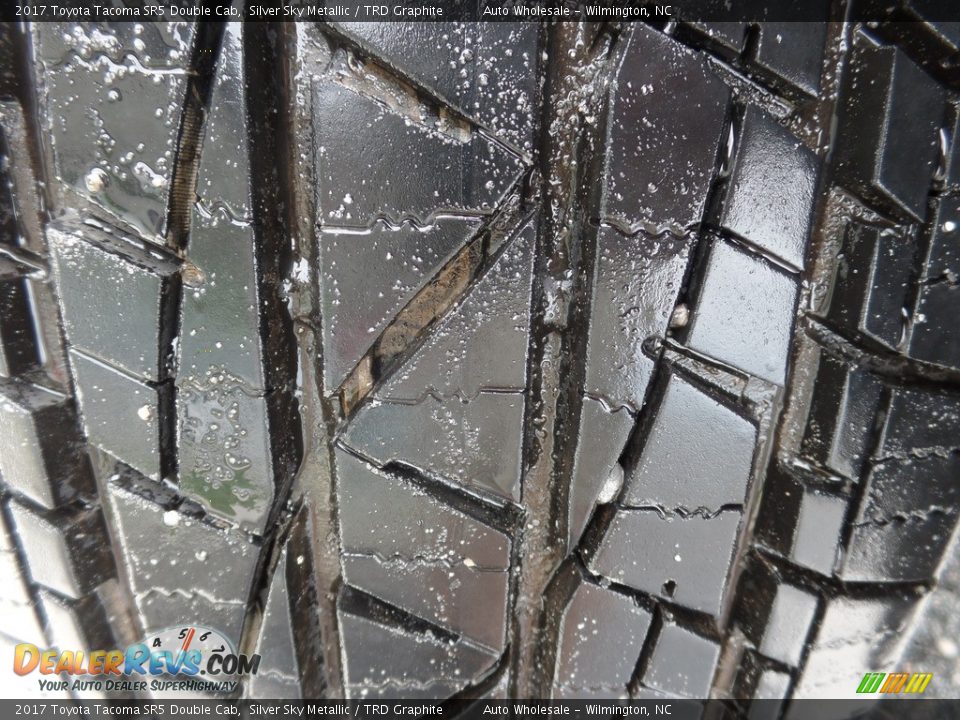 2017 Toyota Tacoma SR5 Double Cab Silver Sky Metallic / TRD Graphite Photo #10
