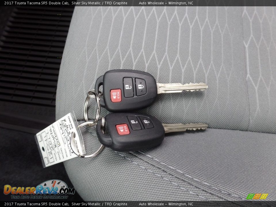 2017 Toyota Tacoma SR5 Double Cab Silver Sky Metallic / TRD Graphite Photo #20