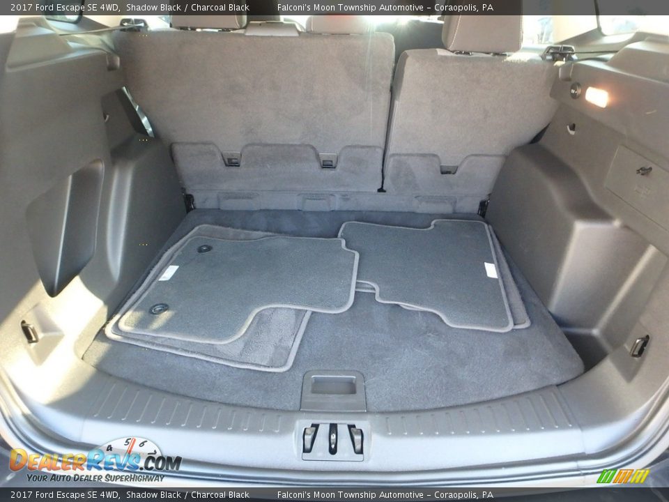 2017 Ford Escape SE 4WD Shadow Black / Charcoal Black Photo #4