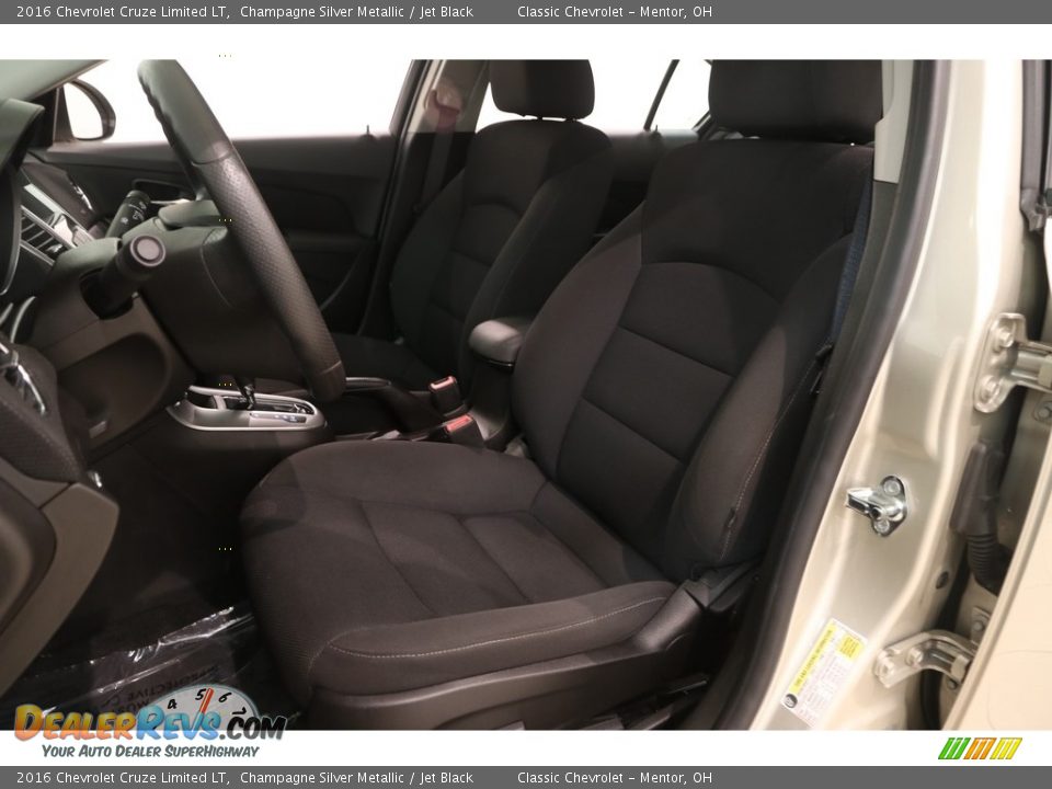 2016 Chevrolet Cruze Limited LT Champagne Silver Metallic / Jet Black Photo #5