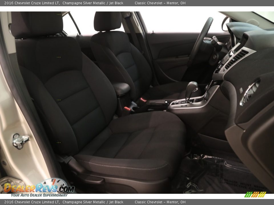 2016 Chevrolet Cruze Limited LT Champagne Silver Metallic / Jet Black Photo #10