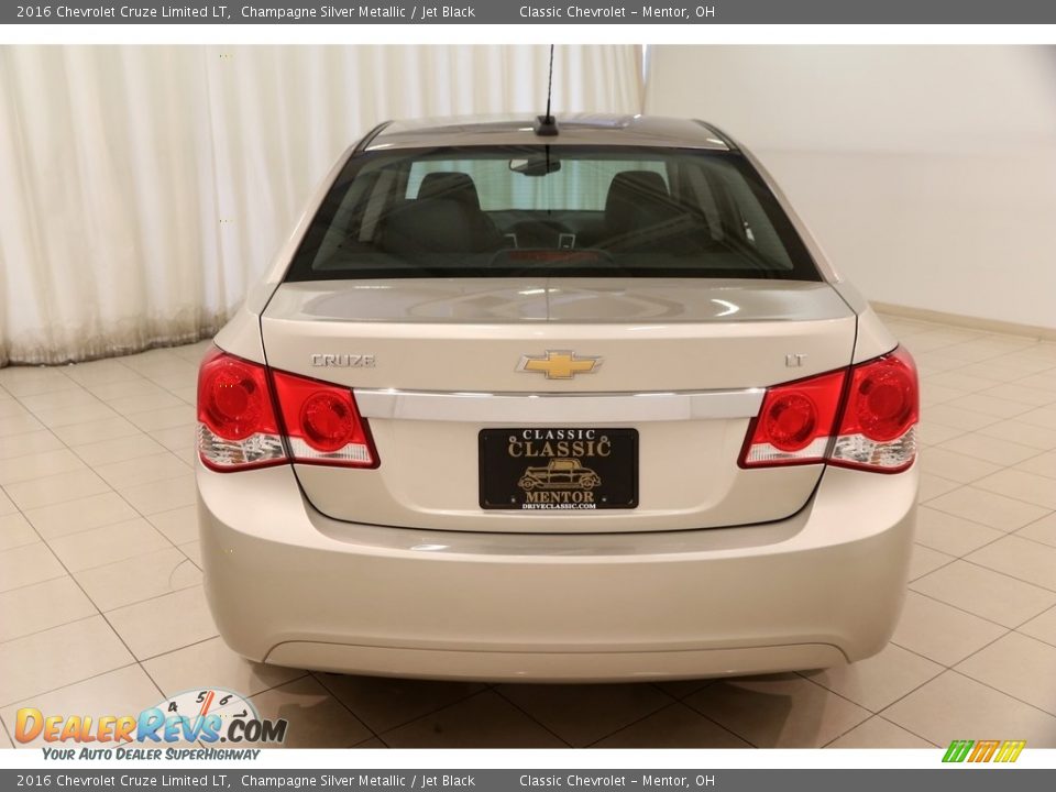 2016 Chevrolet Cruze Limited LT Champagne Silver Metallic / Jet Black Photo #13