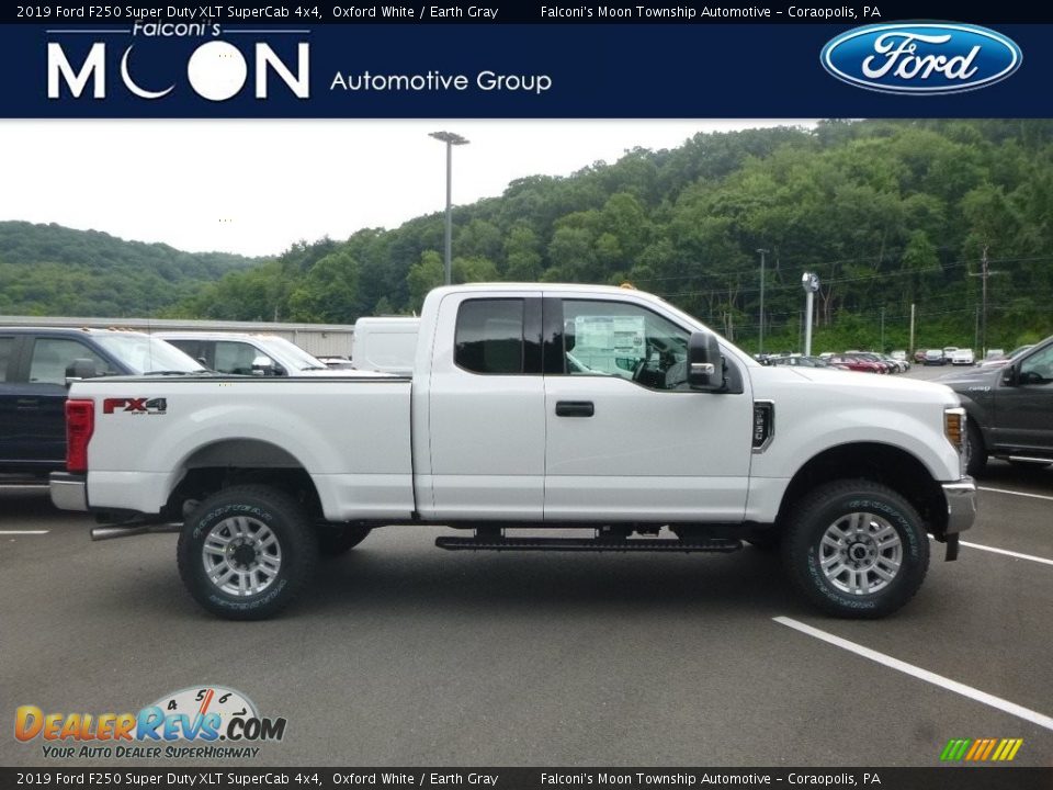 2019 Ford F250 Super Duty XLT SuperCab 4x4 Oxford White / Earth Gray Photo #1