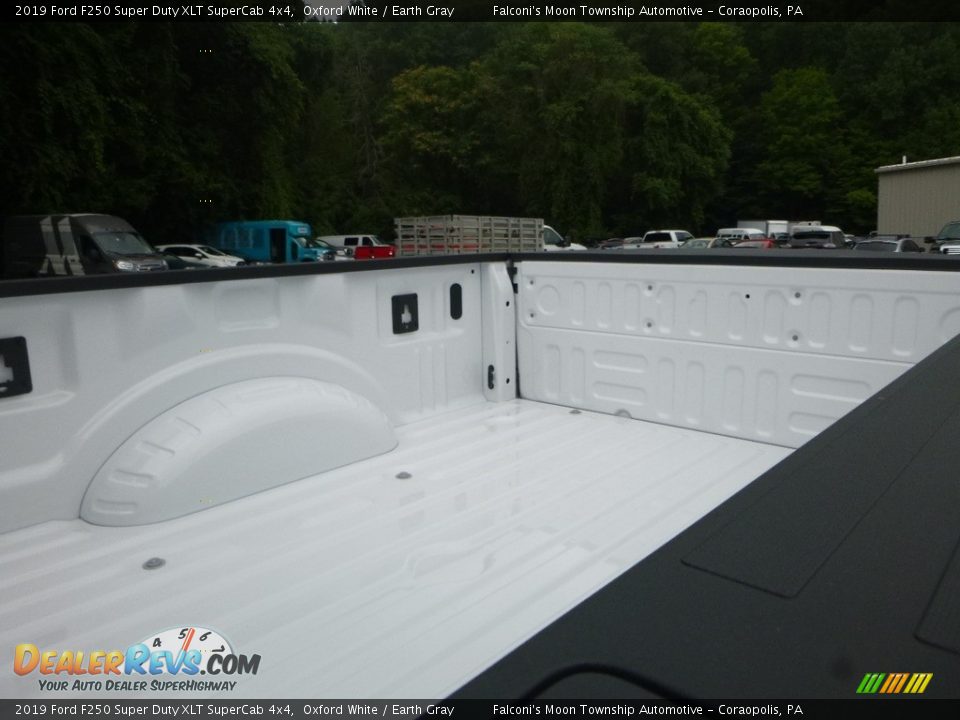 2019 Ford F250 Super Duty XLT SuperCab 4x4 Oxford White / Earth Gray Photo #8