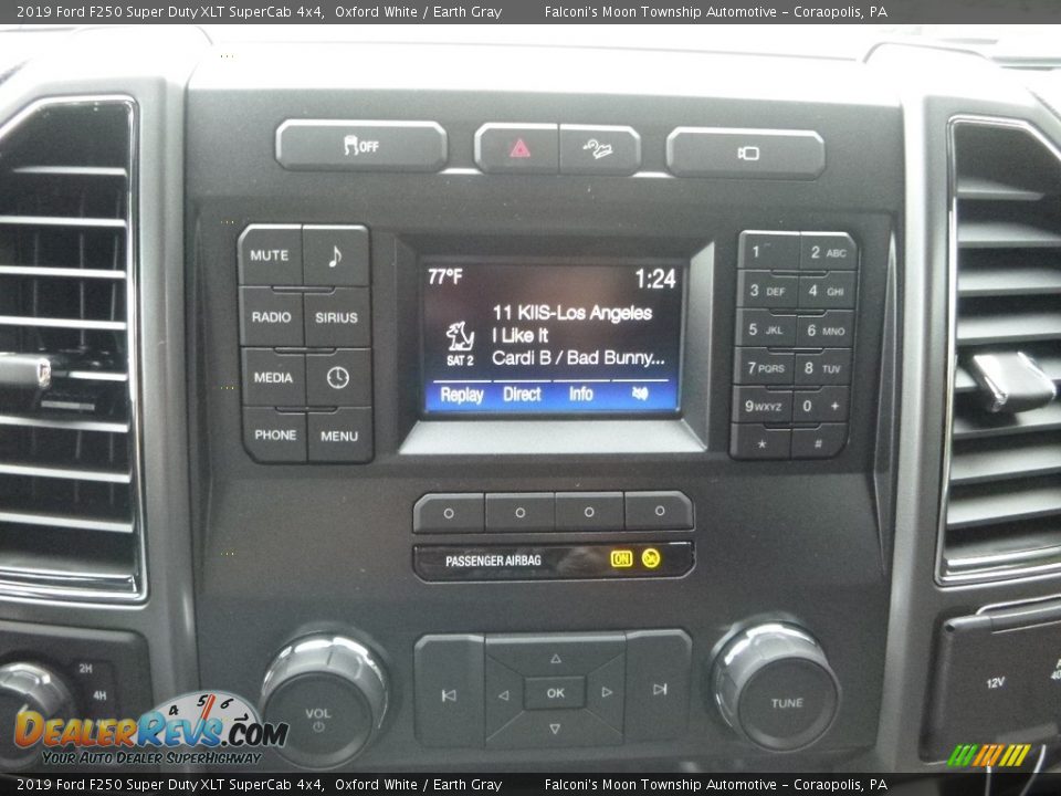 2019 Ford F250 Super Duty XLT SuperCab 4x4 Oxford White / Earth Gray Photo #14