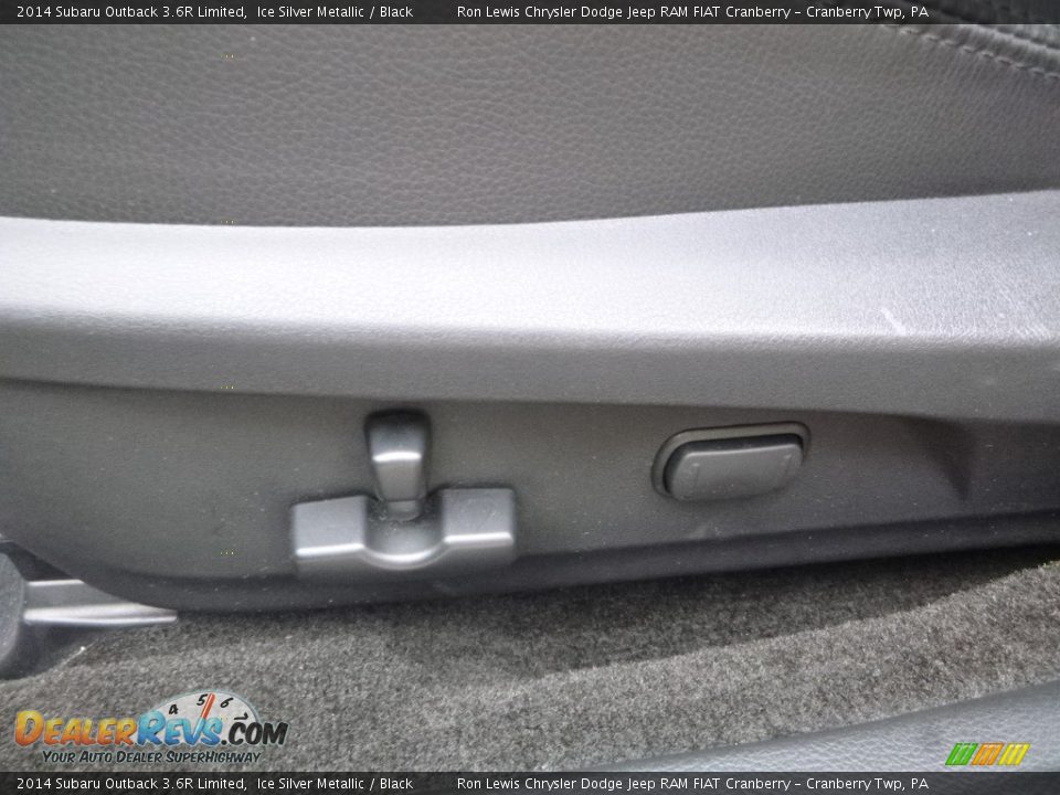 2014 Subaru Outback 3.6R Limited Ice Silver Metallic / Black Photo #16