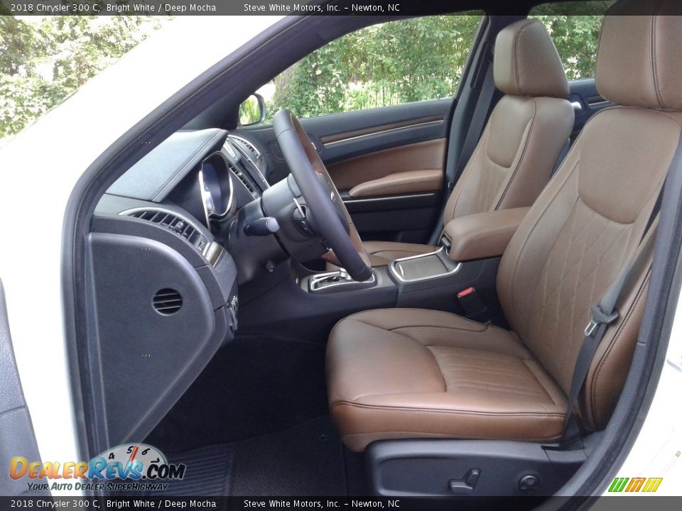 Deep Mocha Interior - 2018 Chrysler 300 C Photo #10