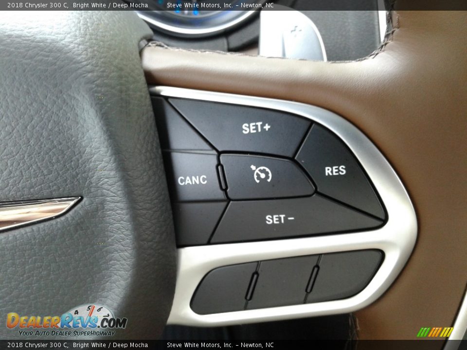 2018 Chrysler 300 C Bright White / Deep Mocha Photo #18