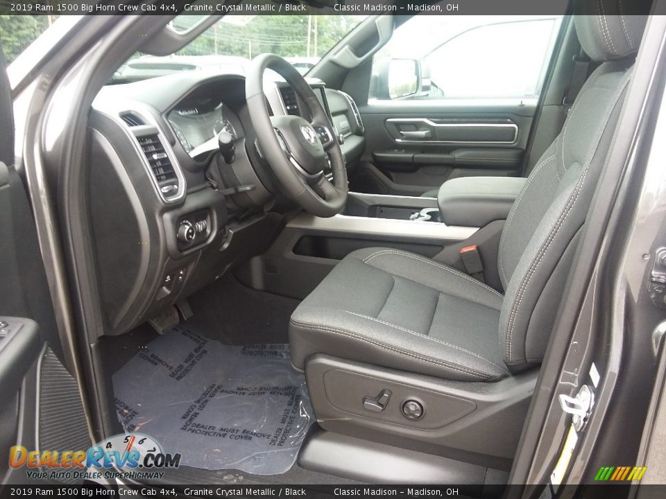 2019 Ram 1500 Big Horn Crew Cab 4x4 Granite Crystal Metallic / Black Photo #4