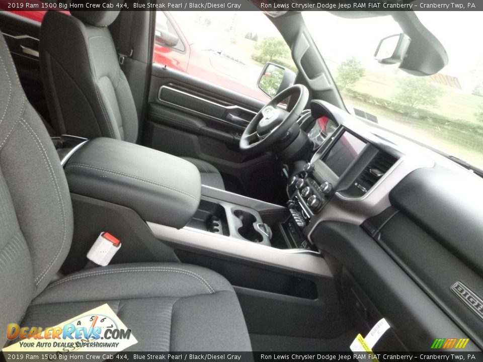 2019 Ram 1500 Big Horn Crew Cab 4x4 Blue Streak Pearl / Black/Diesel Gray Photo #8