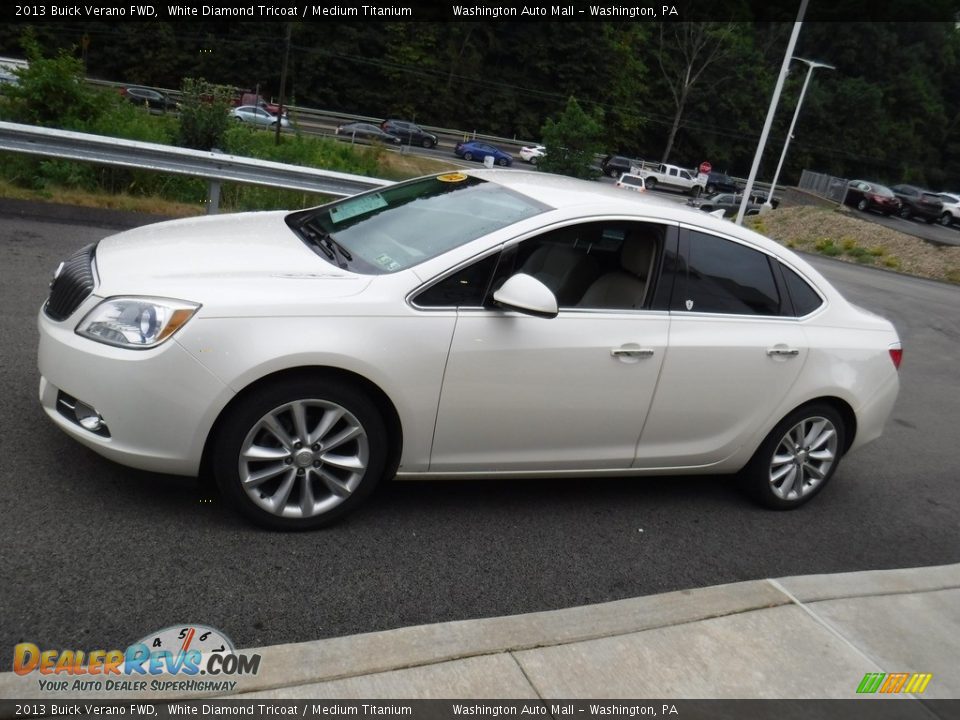 2013 Buick Verano FWD White Diamond Tricoat / Medium Titanium Photo #5