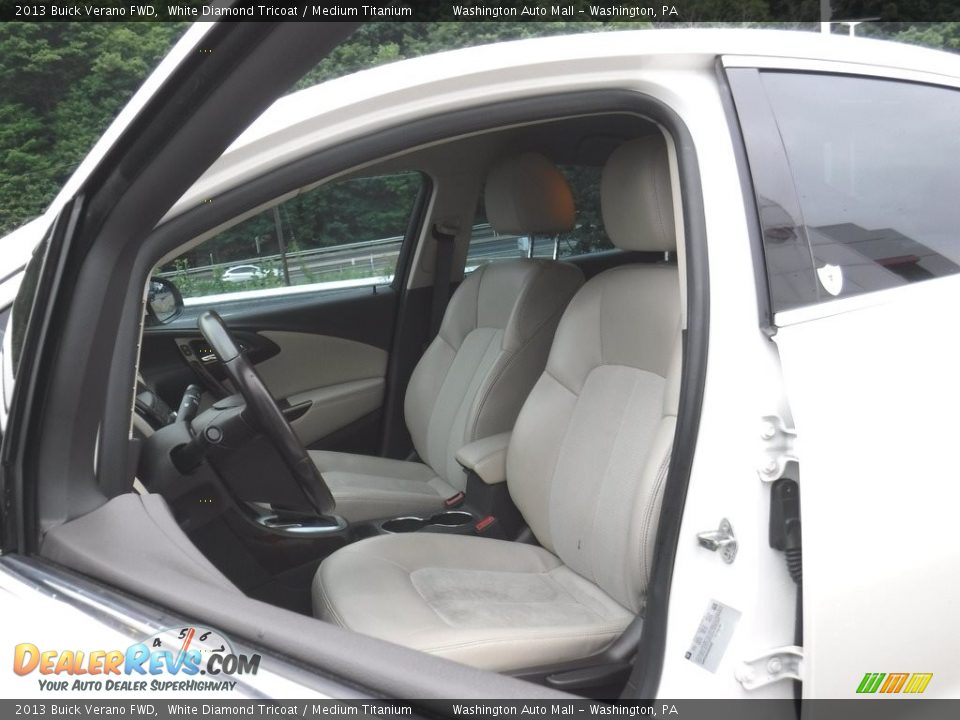 2013 Buick Verano FWD White Diamond Tricoat / Medium Titanium Photo #10