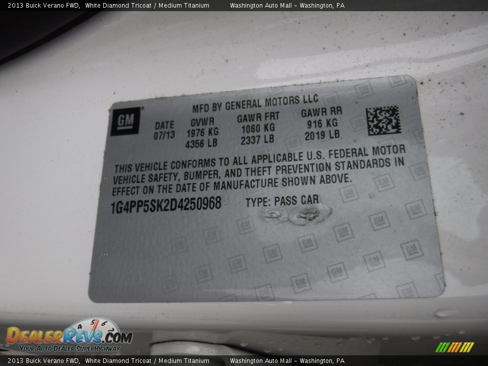 2013 Buick Verano FWD White Diamond Tricoat / Medium Titanium Photo #19