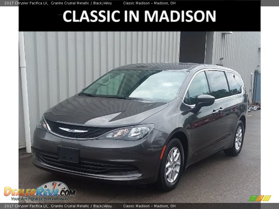 2017 Chrysler Pacifica LX Granite Crystal Metallic / Black/Alloy Photo #1