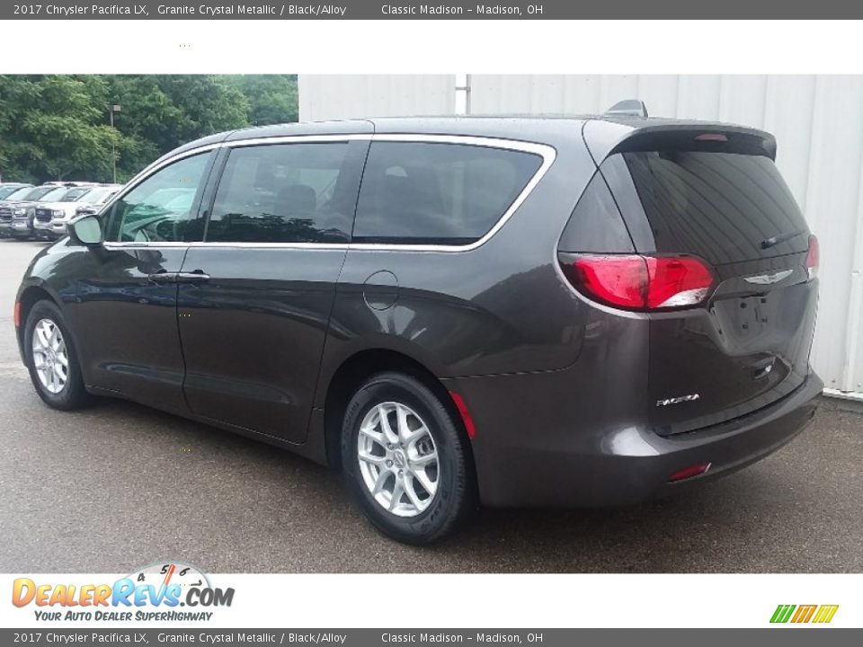 2017 Chrysler Pacifica LX Granite Crystal Metallic / Black/Alloy Photo #4