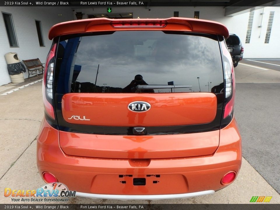 2019 Kia Soul + Wild Orange / Black Photo #3
