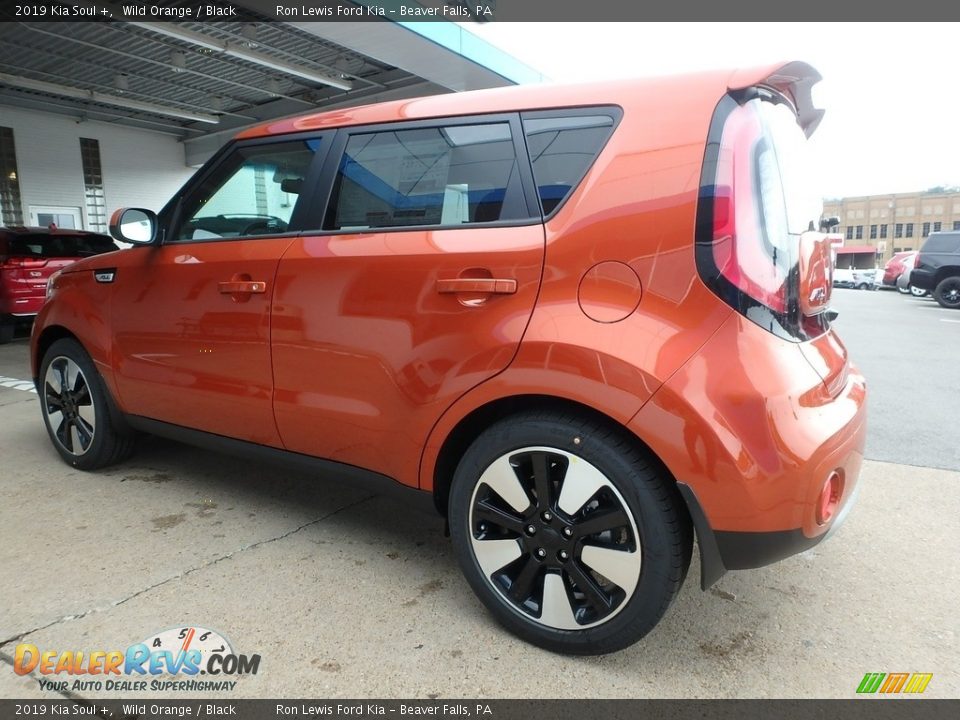 2019 Kia Soul + Wild Orange / Black Photo #5