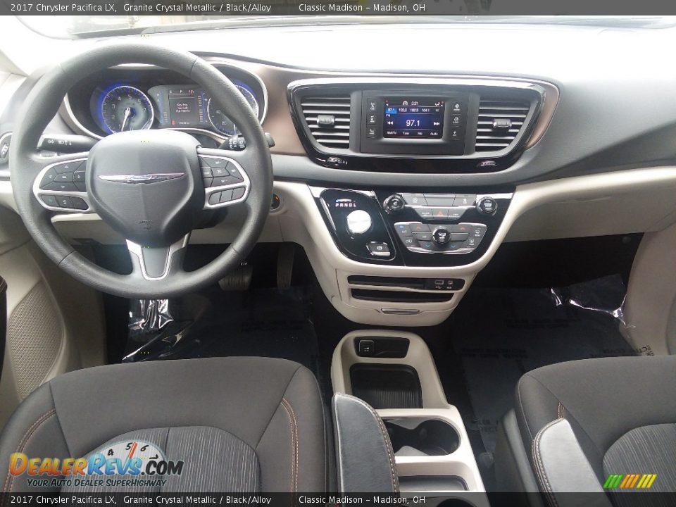 2017 Chrysler Pacifica LX Granite Crystal Metallic / Black/Alloy Photo #8