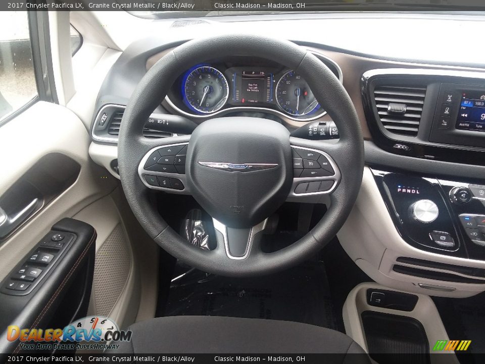 2017 Chrysler Pacifica LX Granite Crystal Metallic / Black/Alloy Photo #9